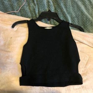 Cropped black tank top